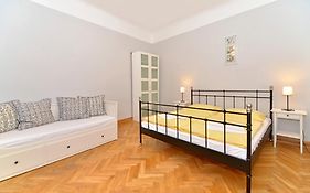 Historic Centre Apartments IV